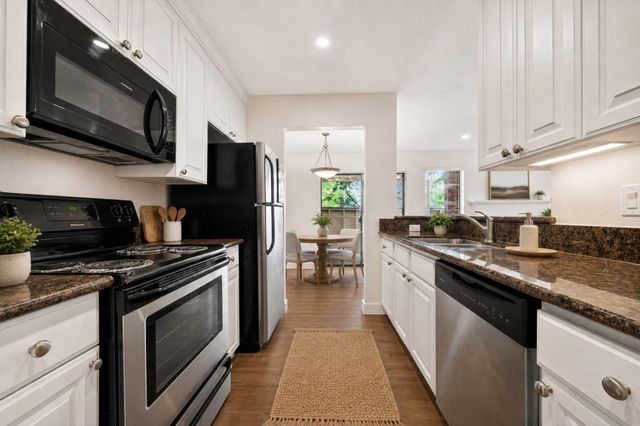 2211 S Kirkwood Road 68, Houston, TX 77077
