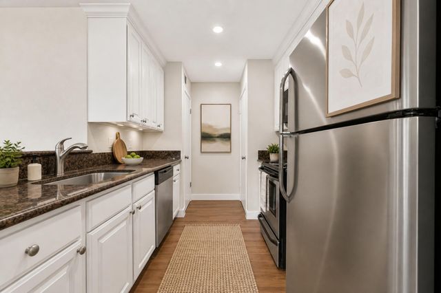 2211 S Kirkwood Road 68, Houston, TX 77077