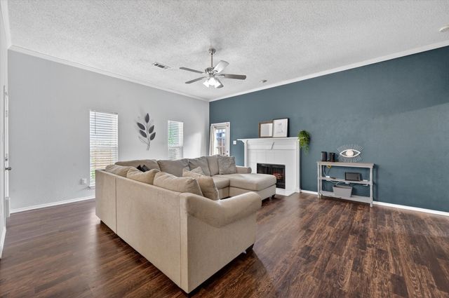 2506 Peargrove Circle, Arlington, TX 76006