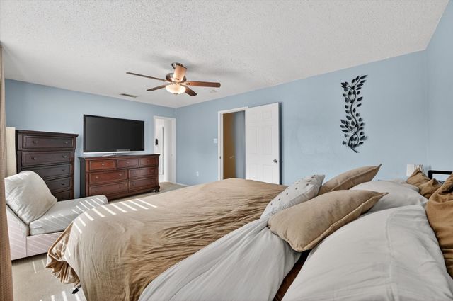 2506 Peargrove Circle, Arlington, TX 76006