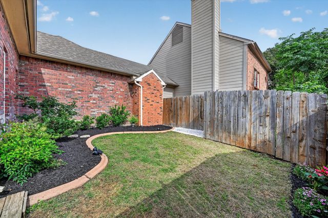 2506 Peargrove Circle, Arlington, TX 76006
