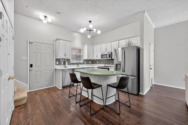 2506 Peargrove Circle, Arlington, TX 76006