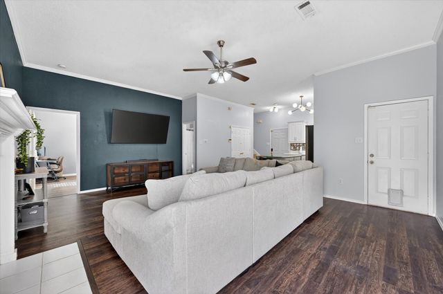 2506 Peargrove Circle, Arlington, TX 76006