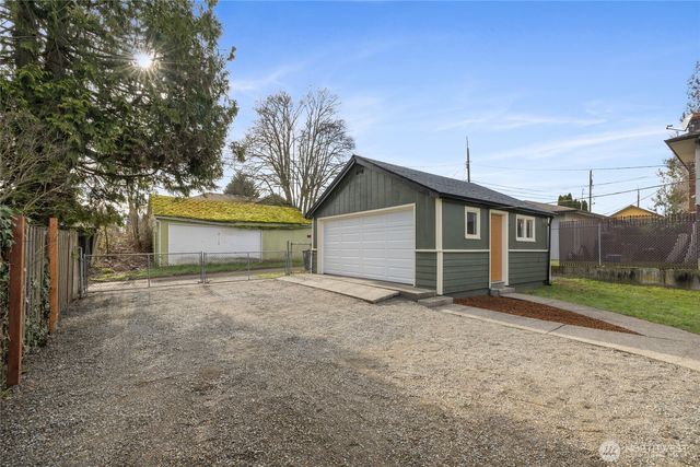 424 S 58th Street, Tacoma, WA 98408