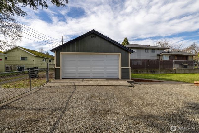 424 S 58th Street, Tacoma, WA 98408