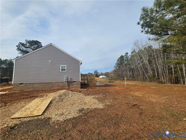 16270 Union Church Rd, Beaverdam, VA 23015