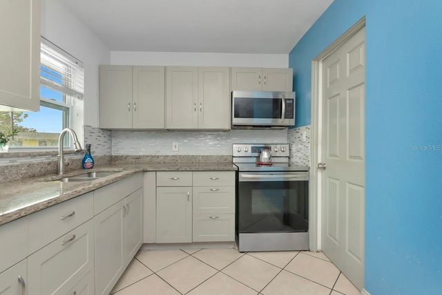 3281 DANTE DRIVE, Sarasota, FL 34235