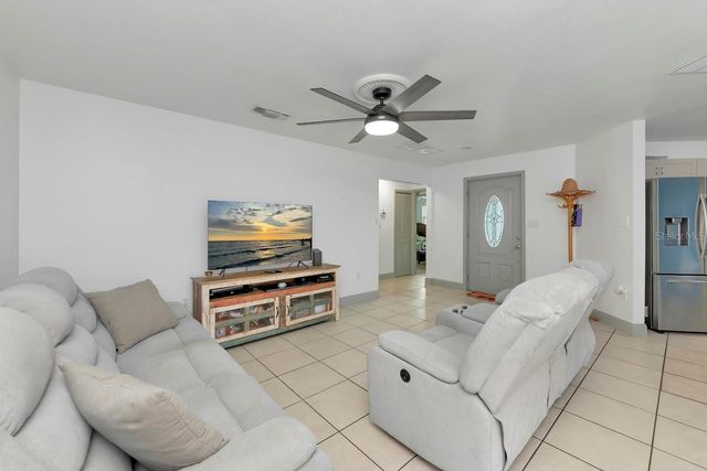 3281 DANTE DRIVE, Sarasota, FL 34235