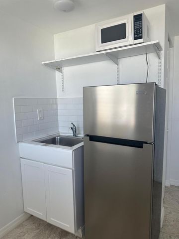 3281 DANTE DRIVE, Sarasota, FL 34235