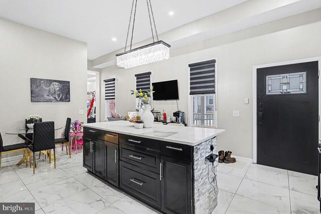 669 W PRINCESS ST, York, PA 17401