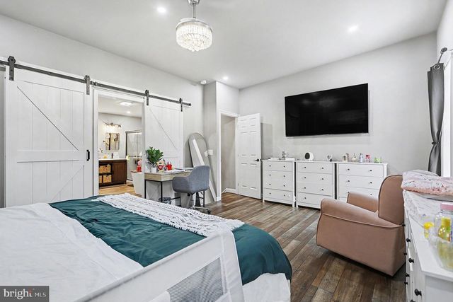 669 W PRINCESS ST, York, PA 17401