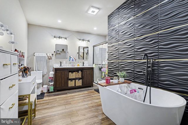 669 W PRINCESS ST, York, PA 17401