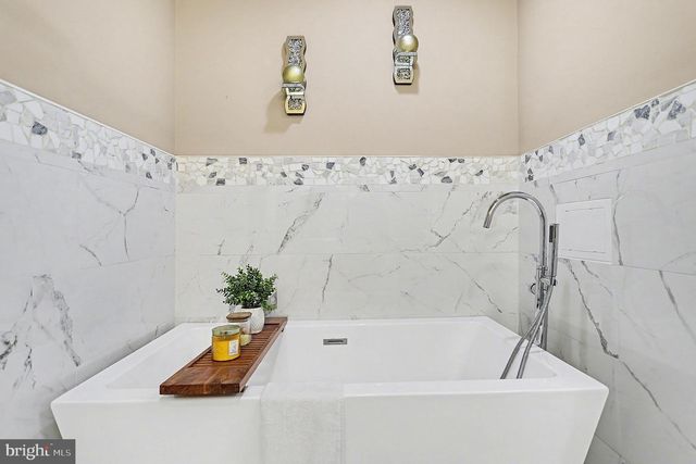 669 W PRINCESS ST, York, PA 17401