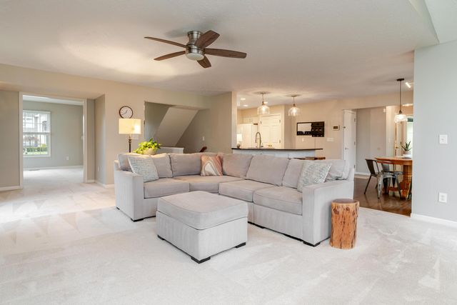 5794 Burnett Drive N, Galena, OH 43021