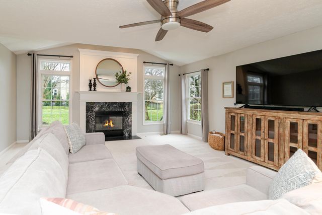 5794 Burnett Drive N, Galena, OH 43021