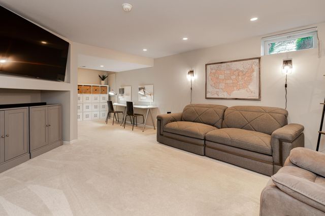 5794 Burnett Drive N, Galena, OH 43021