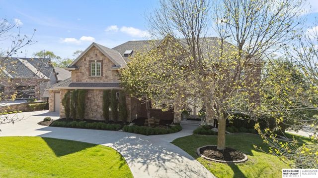 1424 N 187th Street, Omaha, NE 68022
