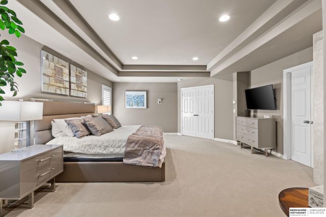 1424 N 187th Street, Omaha, NE 68022