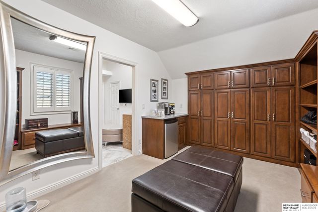 1424 N 187th Street, Omaha, NE 68022