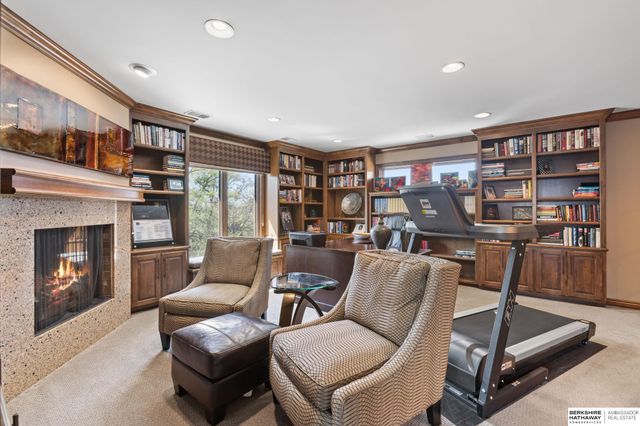 1424 N 187th Street, Omaha, NE 68022