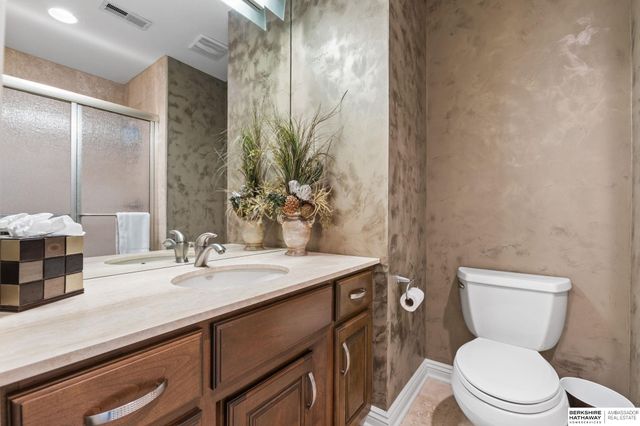 1424 N 187th Street, Omaha, NE 68022