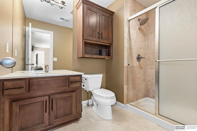 1424 N 187th Street, Omaha, NE 68022