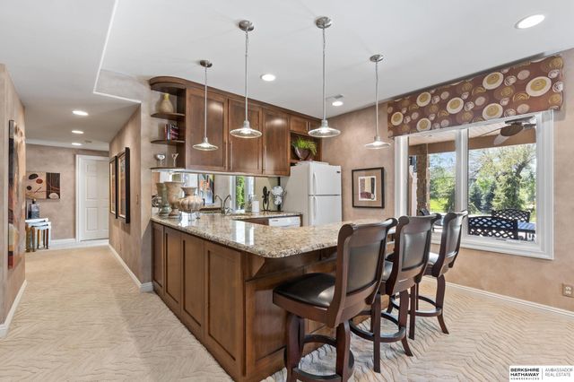 1424 N 187th Street, Omaha, NE 68022