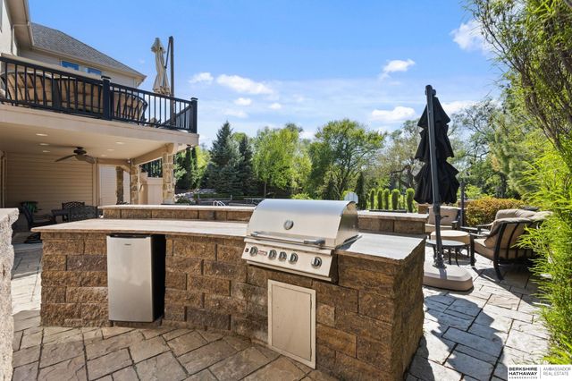1424 N 187th Street, Omaha, NE 68022