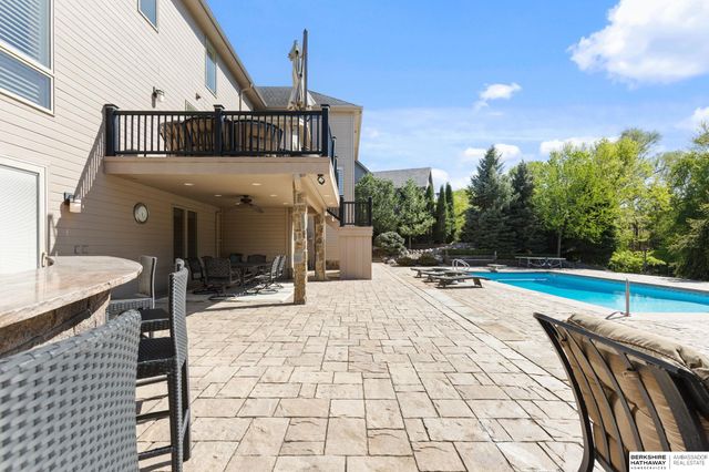 1424 N 187th Street, Omaha, NE 68022