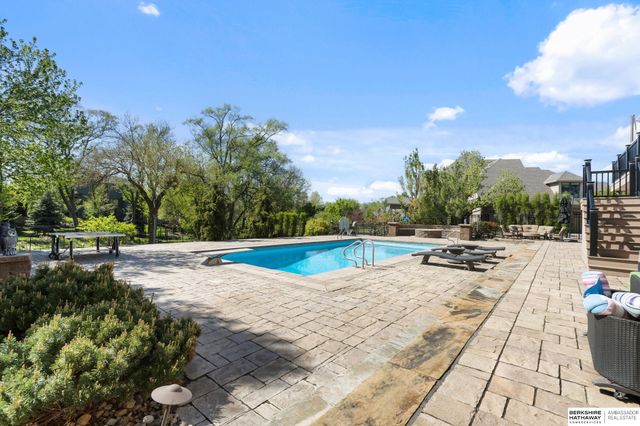 1424 N 187th Street, Omaha, NE 68022
