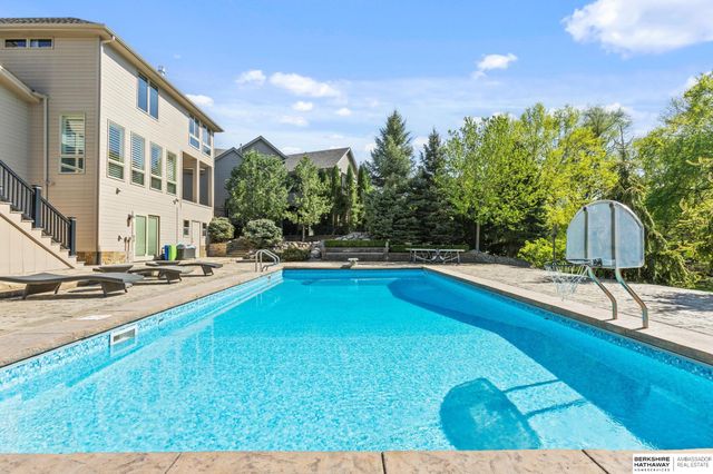 1424 N 187th Street, Omaha, NE 68022