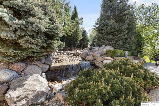 1424 N 187th Street, Omaha, NE 68022
