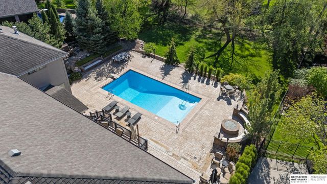 1424 N 187th Street, Omaha, NE 68022