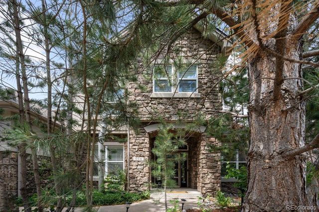 906 Greenridge Lane, Castle Pines, CO 80108