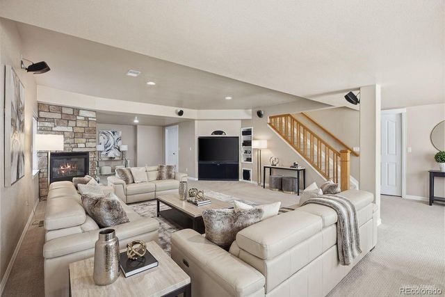 906 Greenridge Lane, Castle Pines, CO 80108