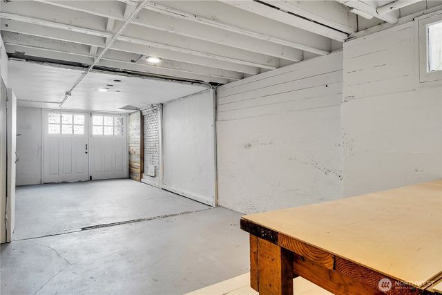 1916 11th Avenue W, Seattle, WA 98119