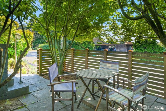 1916 11th Avenue W, Seattle, WA 98119