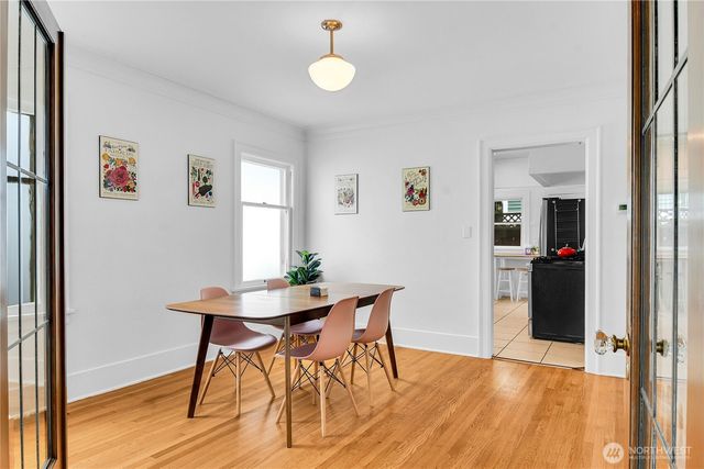 1916 11th Avenue W, Seattle, WA 98119