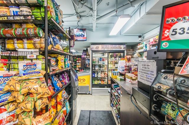 335 S Biscayne Blvd 3808, Miami, FL 33131