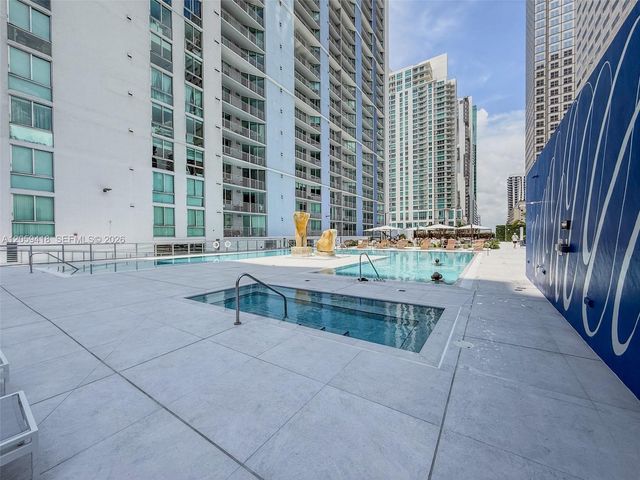 335 S Biscayne Blvd 3808, Miami, FL 33131