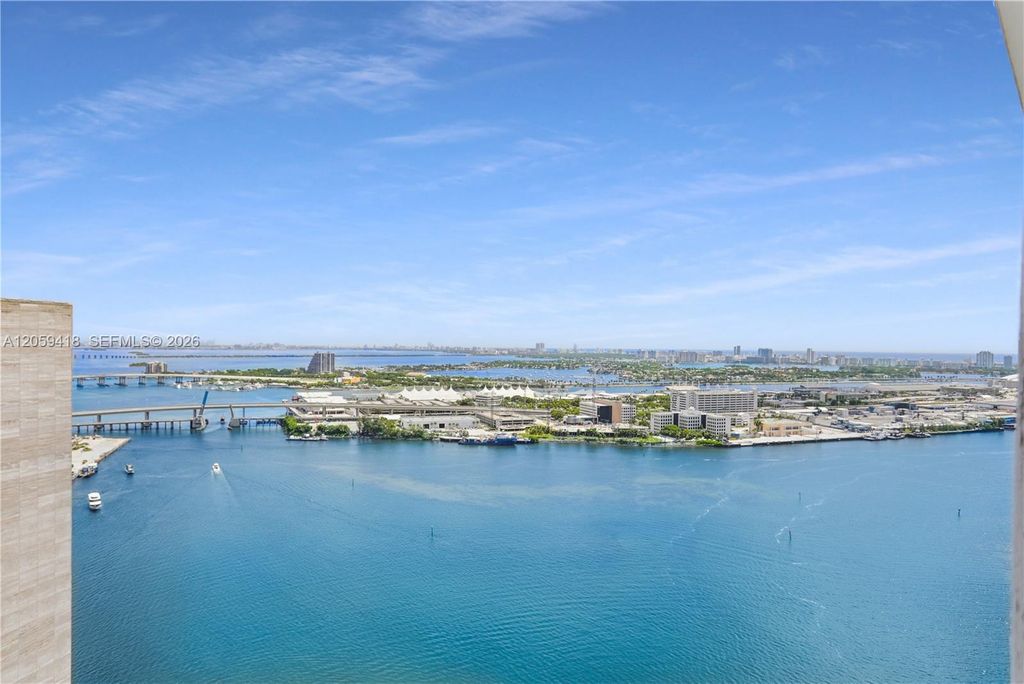 335 S Biscayne Blvd 3808, Miami, FL 33131
