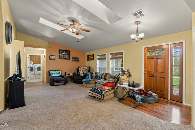 7616 Monument Drive, Grants Pass, OR 97526