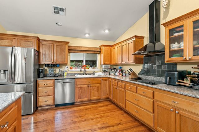 7616 Monument Drive, Grants Pass, OR 97526