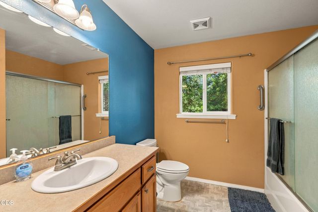 7616 Monument Drive, Grants Pass, OR 97526