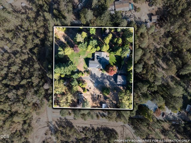 7616 Monument Drive, Grants Pass, OR 97526