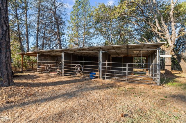 7616 Monument Drive, Grants Pass, OR 97526