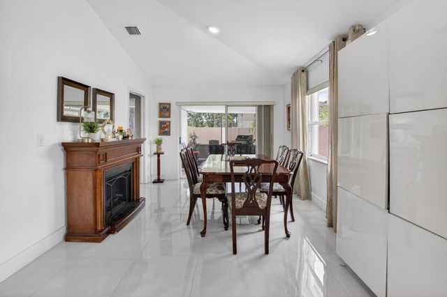 5501 Grande Palm Circle, Delray Beach, FL 33484