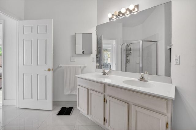 5501 Grande Palm Circle, Delray Beach, FL 33484