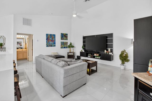 5501 Grande Palm Circle, Delray Beach, FL 33484