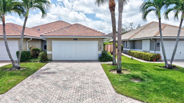 5501 Grande Palm Circle, Delray Beach, FL 33484